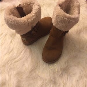 Child’s “UGG” boots size 1